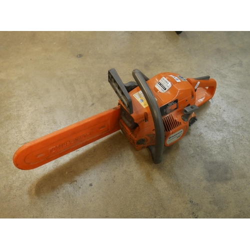 217 - HUSQVARNA CHAINSAW - WORKING