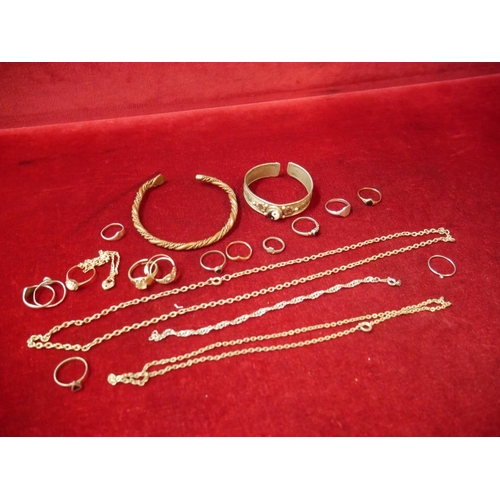 315 - BAG OF MIXED JEWELLERY INCLUDING GOLD