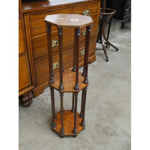 400 - VICTORIAN 3 TIER PLANT STAND