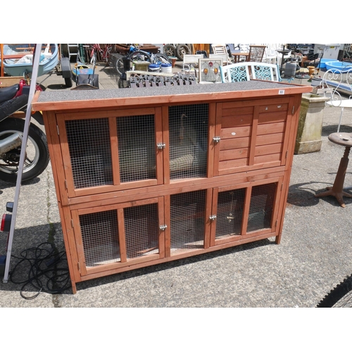 83 - RABBIT HUTCH & COVER