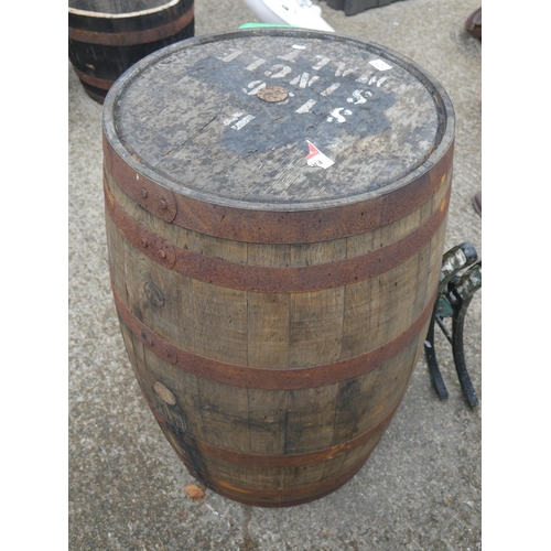 121 - OAK BARREL