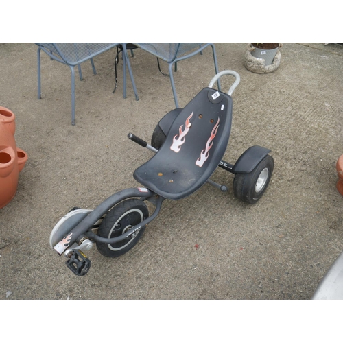 82 - GO-KART