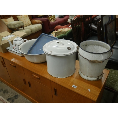 622 - LOT OF ENAMELWARE