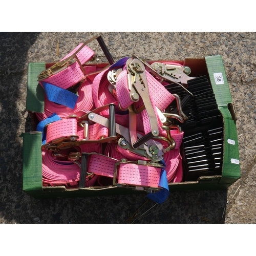 38 - BOX OF RATCHET STRAPS