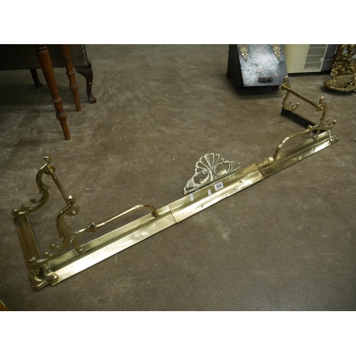 385 - BRASS EXTENDING FENDER