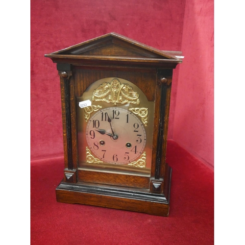 422 - MANTLE CLOCK