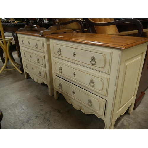 496 - PAIR OF ETHAN ALLEN CHEST OF DRAWERS