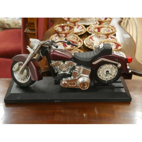 695 - MOTORBIKE ORNAMENT