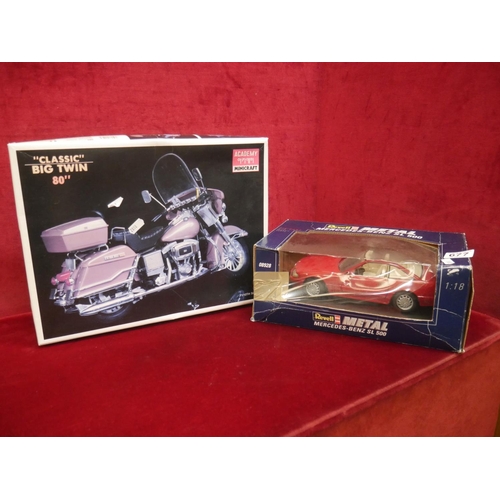 677 - MODEL CAR & MOTORBIKE