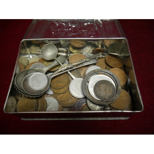 665 - BOX OF COINS