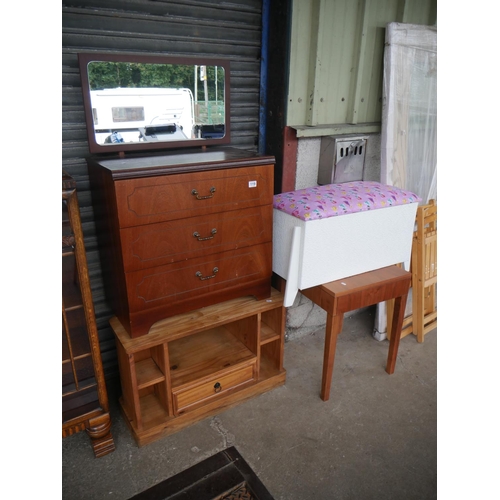 119 - OCCASIONAL FURNITURE X 4