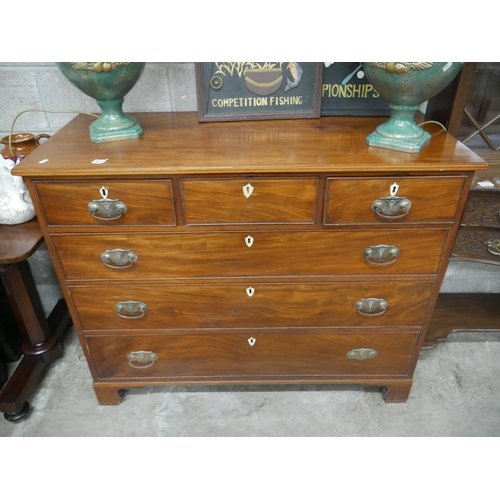 433 - GEORGIAN CHEST OF DRAWERS