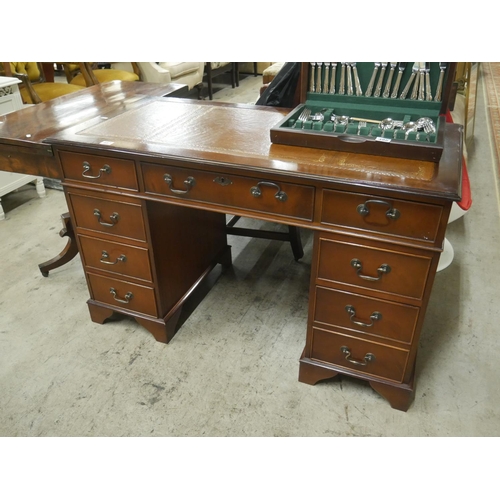 487 - TWIN PEDESTAL LEATHER TOP MAHOGANY DESK