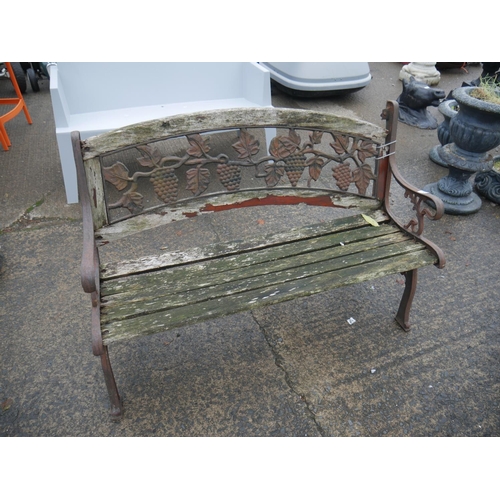 72 - GARDEN SEAT FOR REPAIR