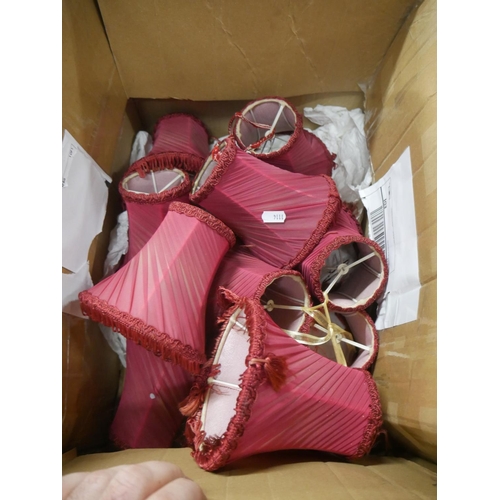 883 - BOX OF LAMP SHADES