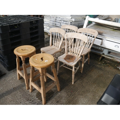 3 - 4 PINE CHAIRS & 2 STOOLS