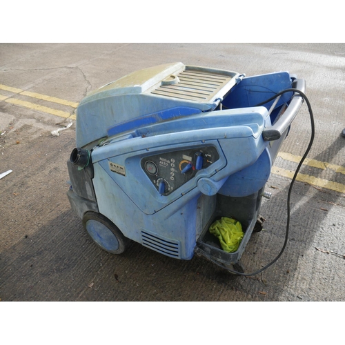 8 - KEW POWER WASHER - NEEDS ATTENTION