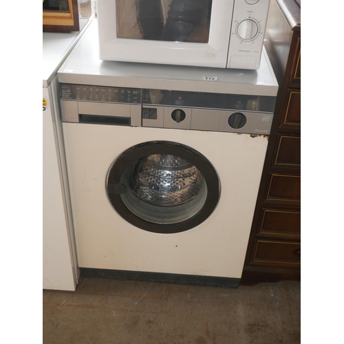 172 - WASHING MACHINE