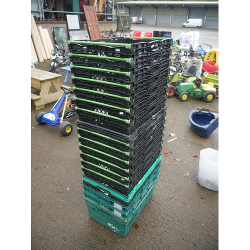 102 - LOT OF STORAGE CRATES