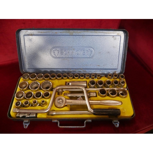 247 - SOCKET SET