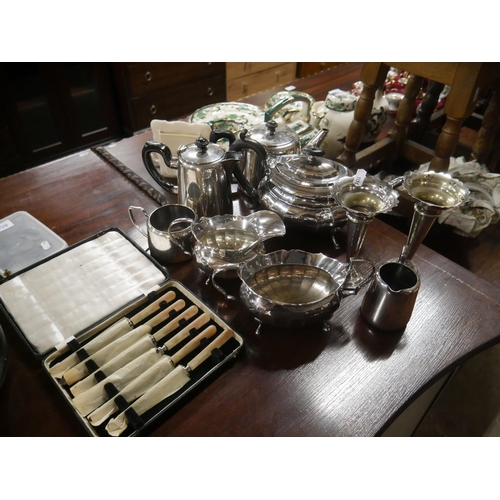 837 - LOT OF SILVER PLATE