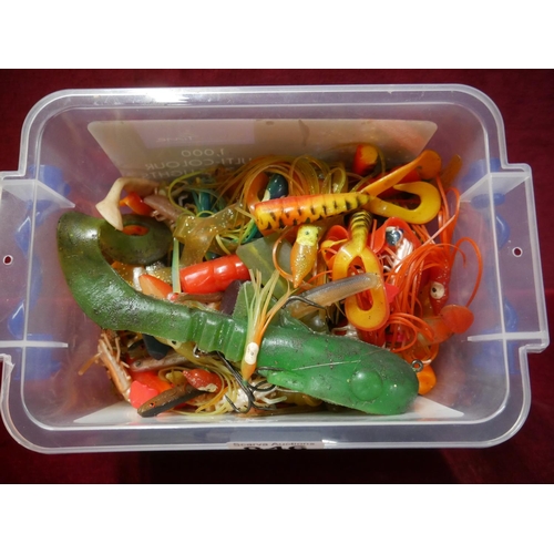 846 - BOX OF FISHING LURES