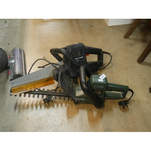 857 - HEDGE TRIMMER & ELECTRIC CHAINSAW