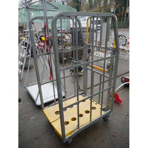 121 - CAGE SHOP TROLLEY