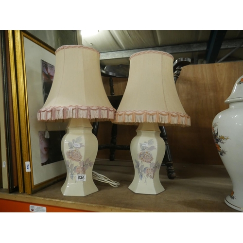 836 - 2 TABLE LAMPS