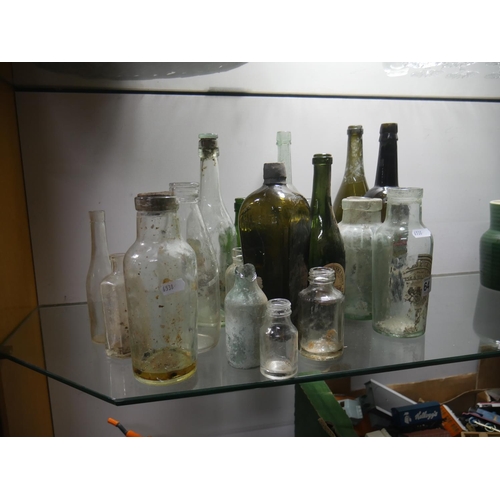 641 - LOT OF COLLECTABLE BOTTLES