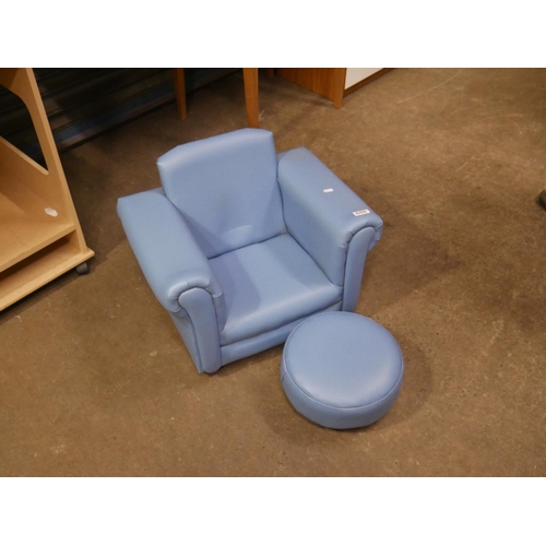 650 - CHILDS CHAIR & STOOL