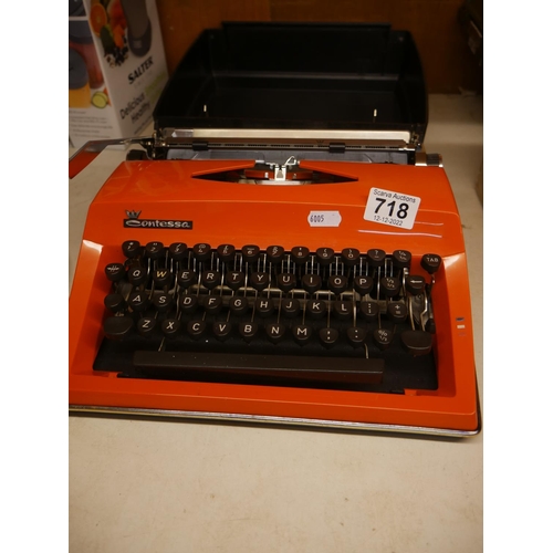 718 - TYPEWRITER