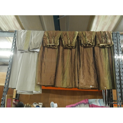 590 - LOT OF SILK CURTAINS