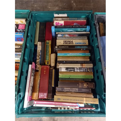 589 - 6 CRATES OF BOOKS