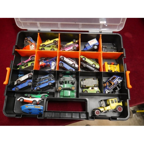 195 - LOT OF MODEL CARS