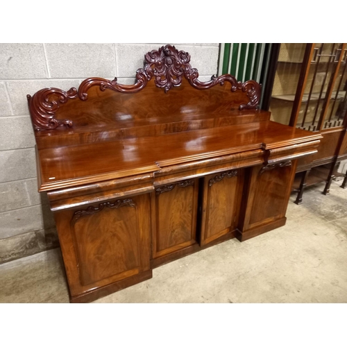 359 - VICTORIAN 4 DOOR SIDEBOARD IN EXCELLENT CONDITION