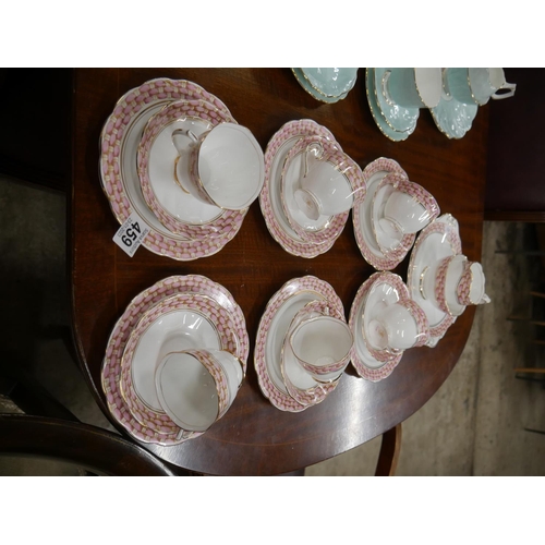 459 - ROYAL ALBERT 21 PIECE TEA SET