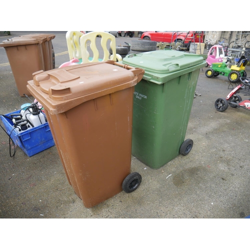 41 - 2 RECYCLING WHEELIE BINS