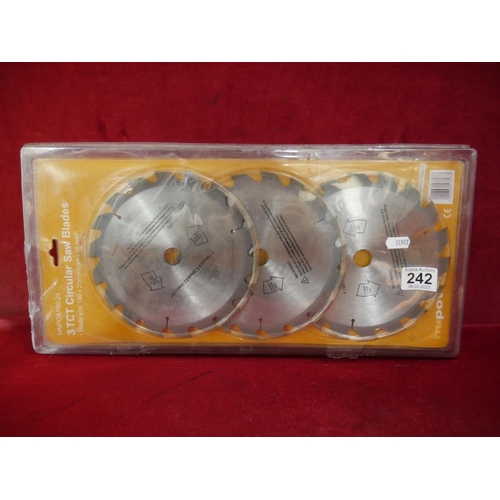 242 - LOT OF SAW BLADES