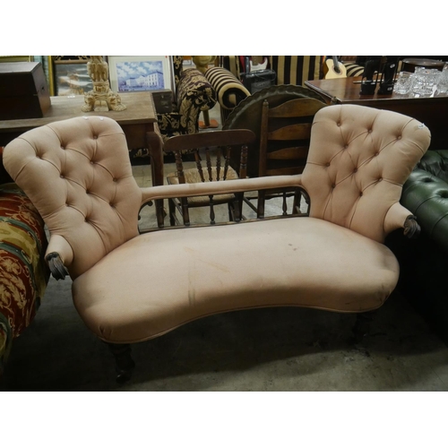 480 - VICTORIAN COUCH