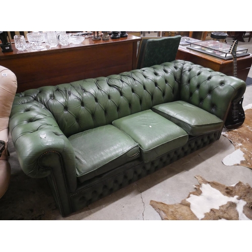 481 - DEEP BUTTON CHESTERFIELD STYLE SETTEE