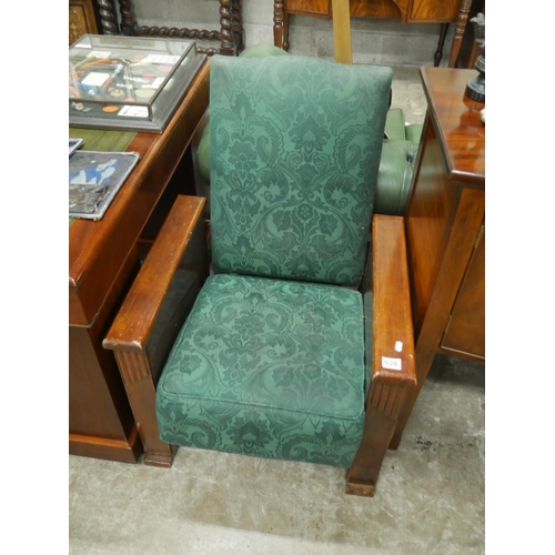 528 - ARMCHAIR