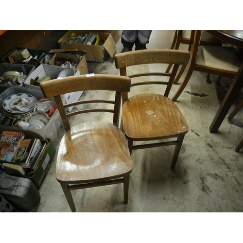 593 - 6 BENTWOOD CHAIRS