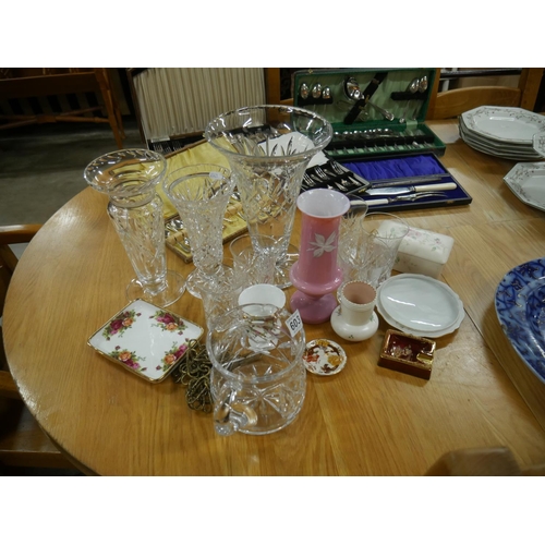 603 - LOT OF MIXED CERAMICS