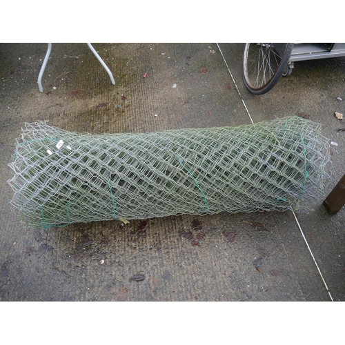 89 - ROLL OF CHAIN LINK WIRE