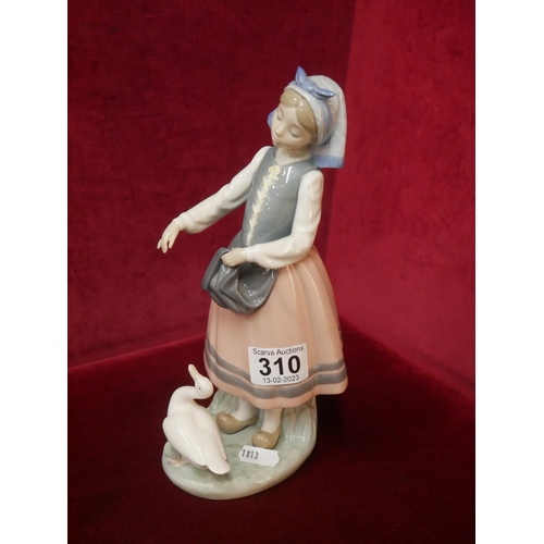 310 - LLADRO FIGURE