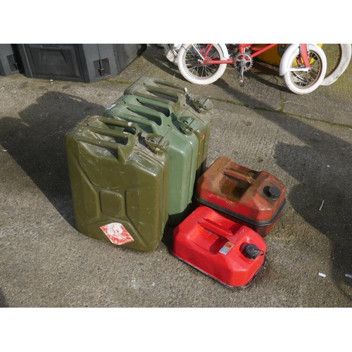 51 - LOT OF JERRY CANS & PETROL CAN