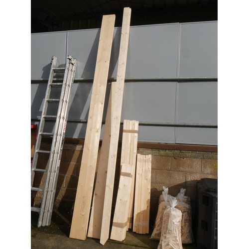 60 - LOT OF WHITE WOOD