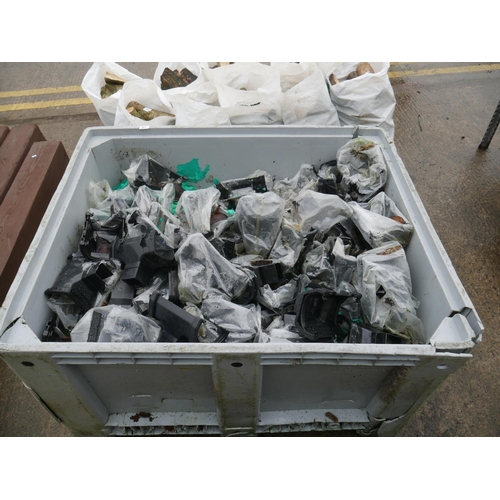 10 - BIN OF SPOUTING FITTINGS