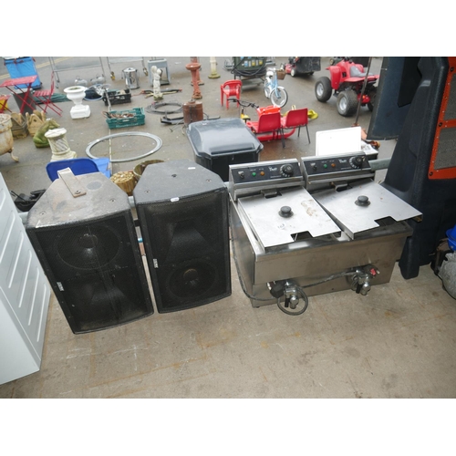 163 - DOUBLE FRYER & 2 SPEAKERS